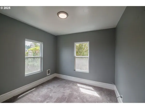 $650,000 | 640 8th Street, Astoria, OR 97103