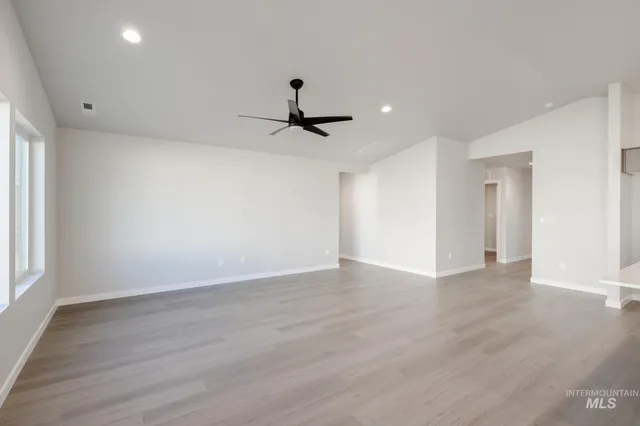 $379,990 | 728 Strike Eagle Street, Mountain Home, ID 83647