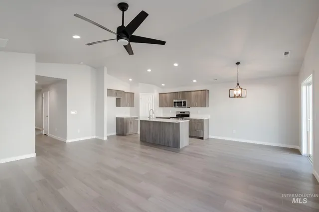 $379,990 | 728 Strike Eagle Street, Mountain Home, ID 83647