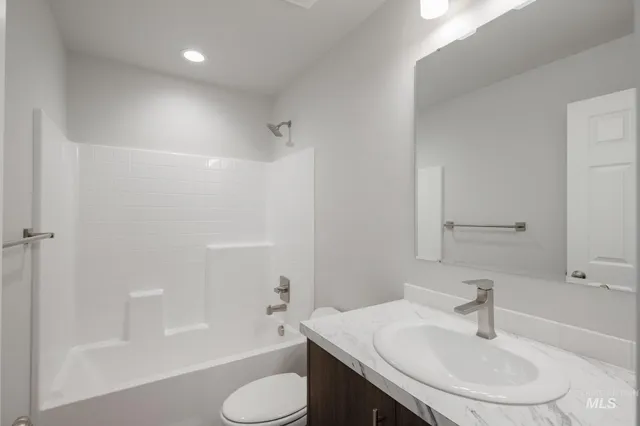 $379,990 | 728 Strike Eagle Street, Mountain Home, ID 83647