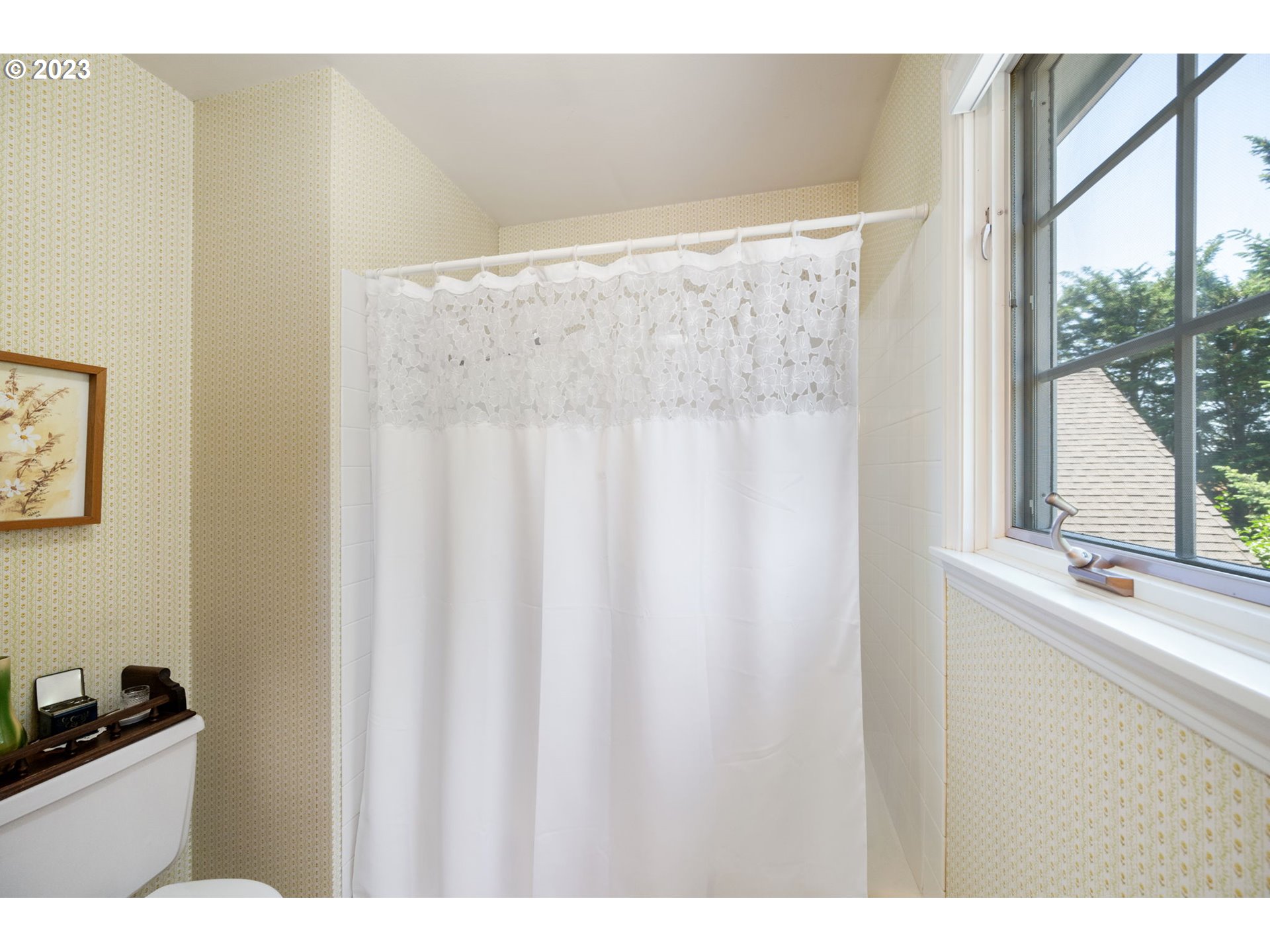 30681 South Needy Road Canby, OR 97013 - Photo 25 of 48 a bathroom with a sink and a mirror