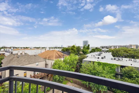 $200,000 | 1010 Rosine Street, Unit 408, Houston, TX 77019