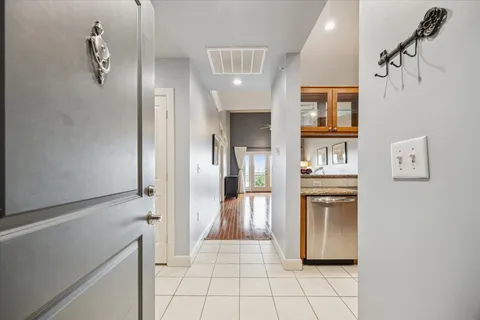 $200,000 | 1010 Rosine Street, Unit 408, Houston, TX 77019