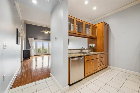 $200,000 | 1010 Rosine Street, Unit 408, Houston, TX 77019