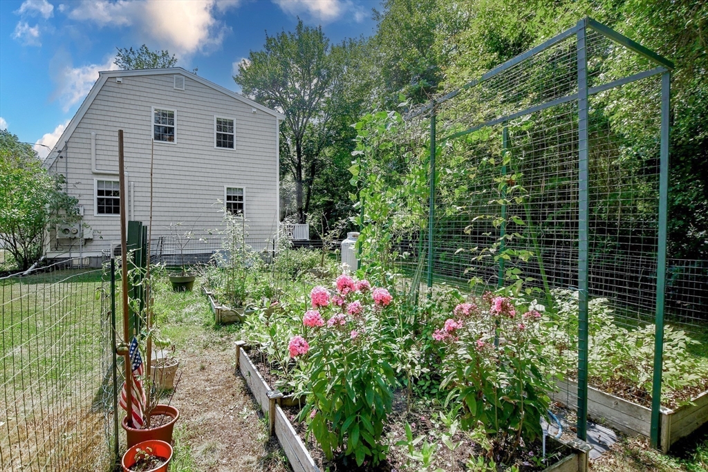 82 Dexter Road Marion, MA 02738 - Photo 38 of 41 Gallery Image 38