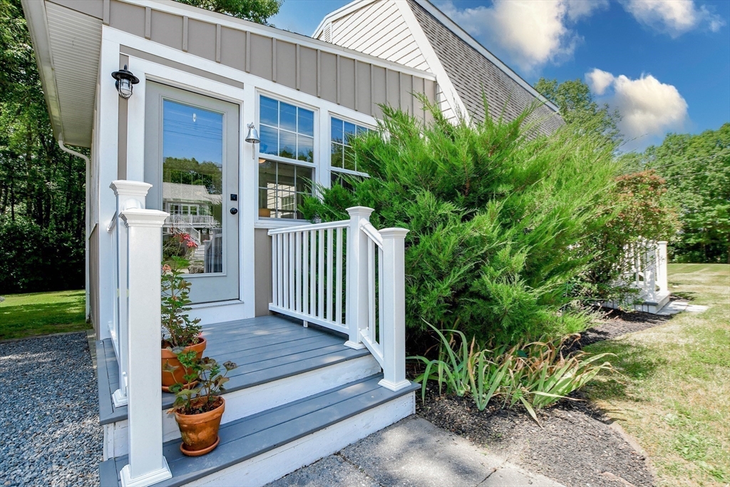 82 Dexter Road Marion, MA 02738 - Photo 6 of 41 Gallery Image 6