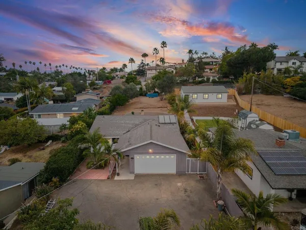 $974,900 | 267 Hannalei Drive, Vista, CA 92083