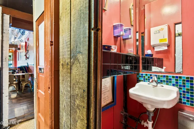 $389,000 | 465 Madison Avenue, Albany, NY 12210