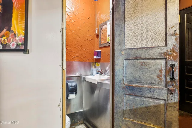 $389,000 | 465 Madison Avenue, Albany, NY 12210