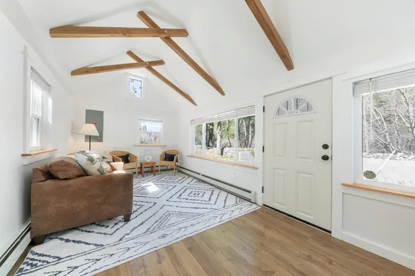 $1,095,000 | 7594-7598 River Road, Truckee, CA 96161