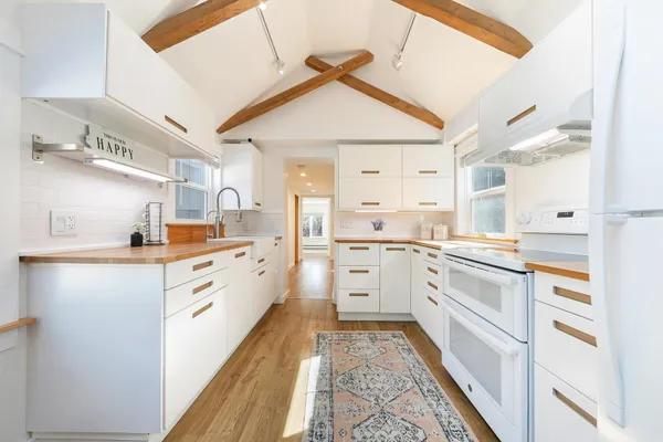 $1,095,000 | 7594-7598 River Road, Truckee, CA 96161