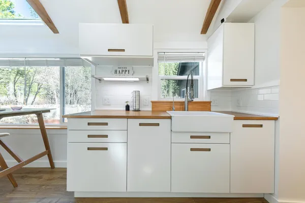 $1,095,000 | 7594-7598 River Road, Truckee, CA 96161