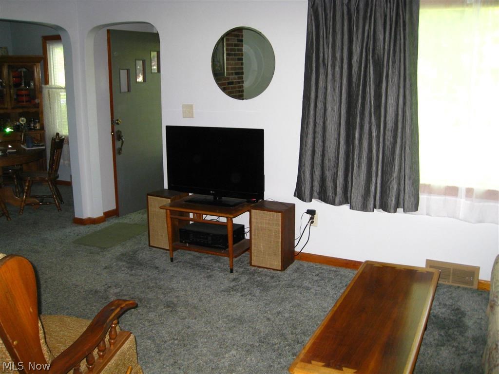 5908 Keller Road Akron, OH 44319 - Photo 13 of 33