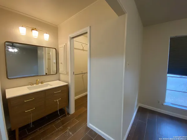 $1,975 | 11039 Whisper Valley Street, San Antonio, TX 78230