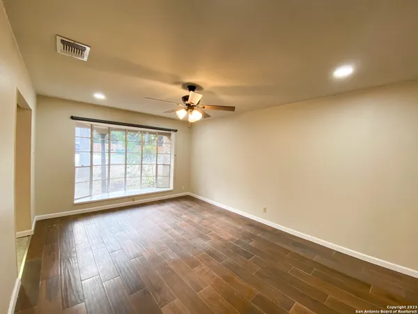 $1,975 | 11039 Whisper Valley Street, San Antonio, TX 78230