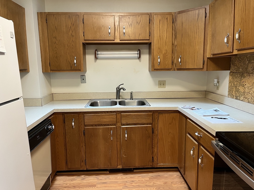 51 Londonderry Road, Unit 51 Grafton, MA 01519 - Photo 11 of 32