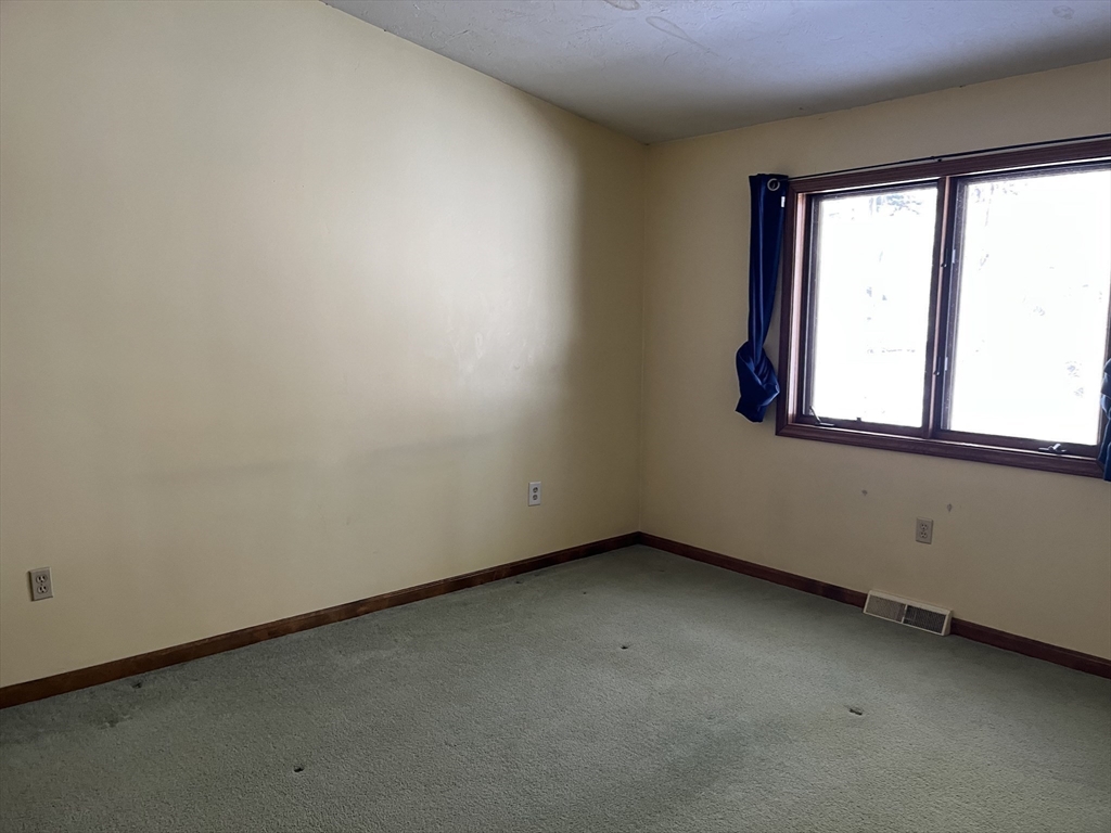 51 Londonderry Road, Unit 51 Grafton, MA 01519 - Photo 24 of 32