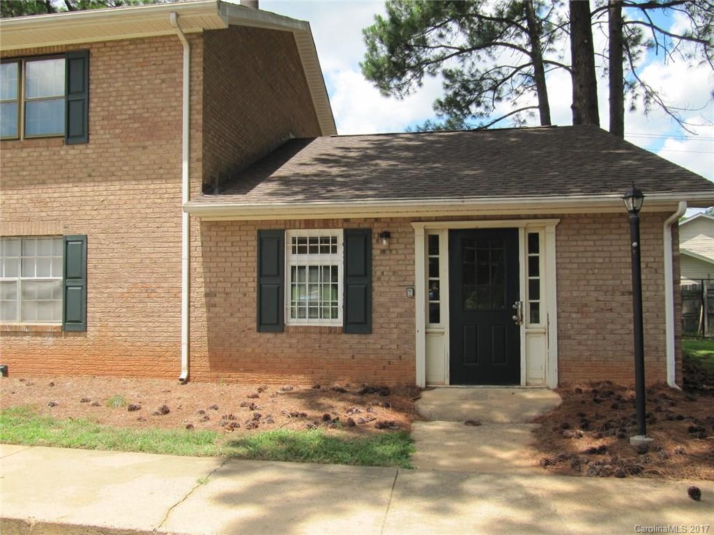 5803 Hunting Ridge Lane, Unit B Charlotte, NC 28212 - Photo 11 of 15 a front view of a house