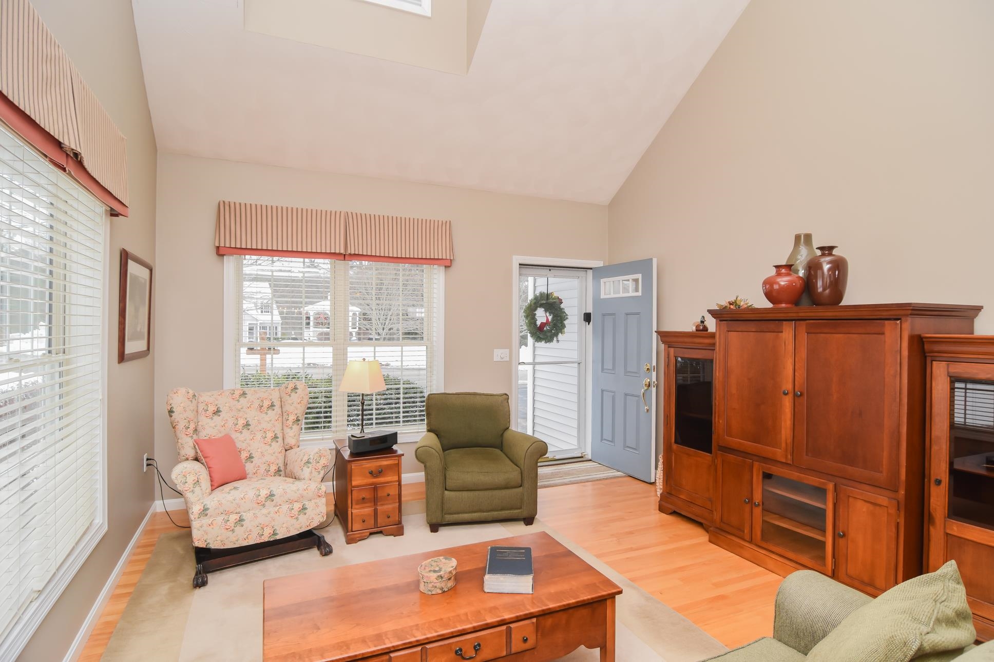 46 Hadleigh Road Windham, NH 03087 - Photo 2 of 49