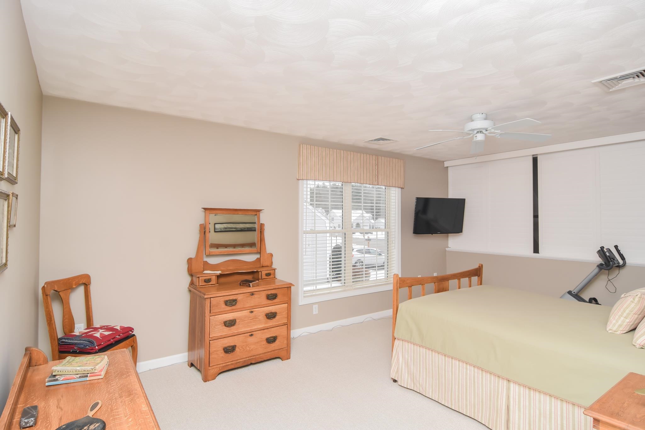 46 Hadleigh Road Windham, NH 03087 - Photo 24 of 49