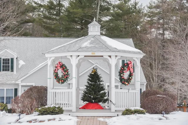 $490,000 | 46 Hadleigh Road, Windham, NH 03087