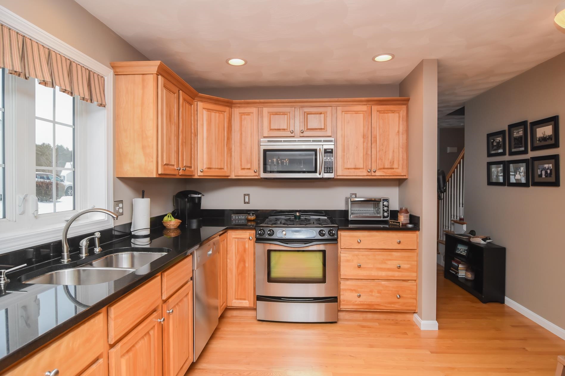 46 Hadleigh Road Windham, NH 03087 - Photo 7 of 49