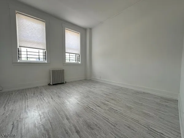 $2,495 | 526 Valley Brook Avenue, Lyndhurst, NJ 07071