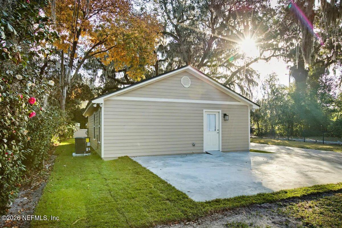 2210 Shepard Street Jacksonville, FL 32211 - Photo 9 of 28 a front view of house with yard and trees