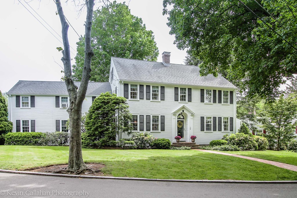 14 Meadowview Road Melrose, MA 02176 - Photo 1 of 30 Gallery Image 1