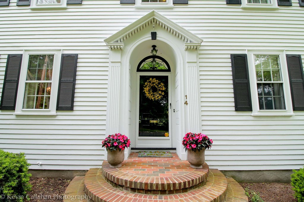 14 Meadowview Road Melrose, MA 02176 - Photo 2 of 30 Gallery Image 2