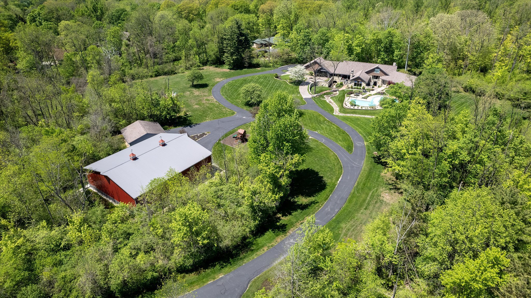 8119 Conarroe Road Indianapolis, IN 46278 - Photo 4 of 54 Gallery Image 4