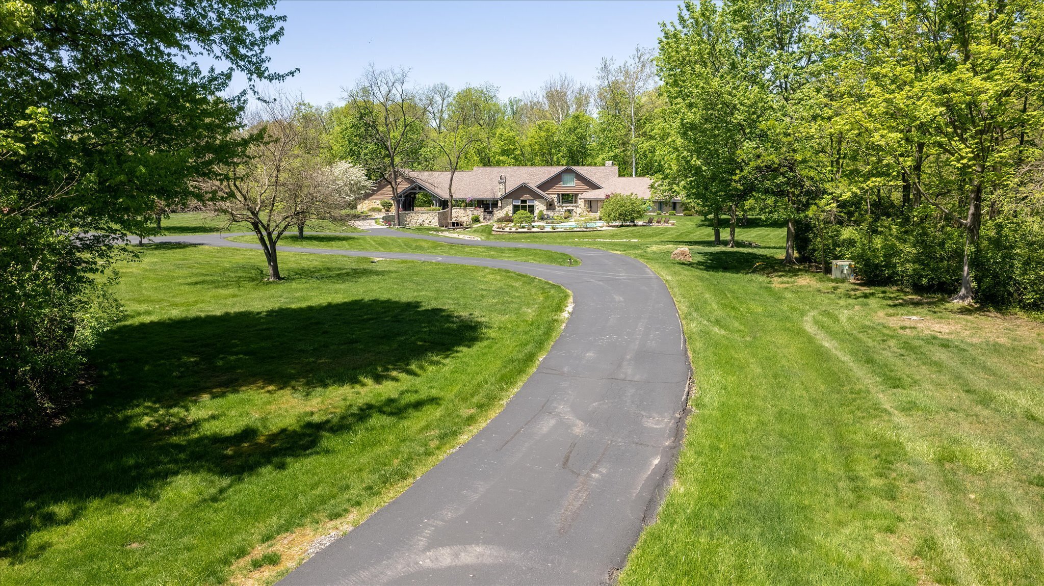 8119 Conarroe Road Indianapolis, IN 46278 - Photo 5 of 54 Gallery Image 5