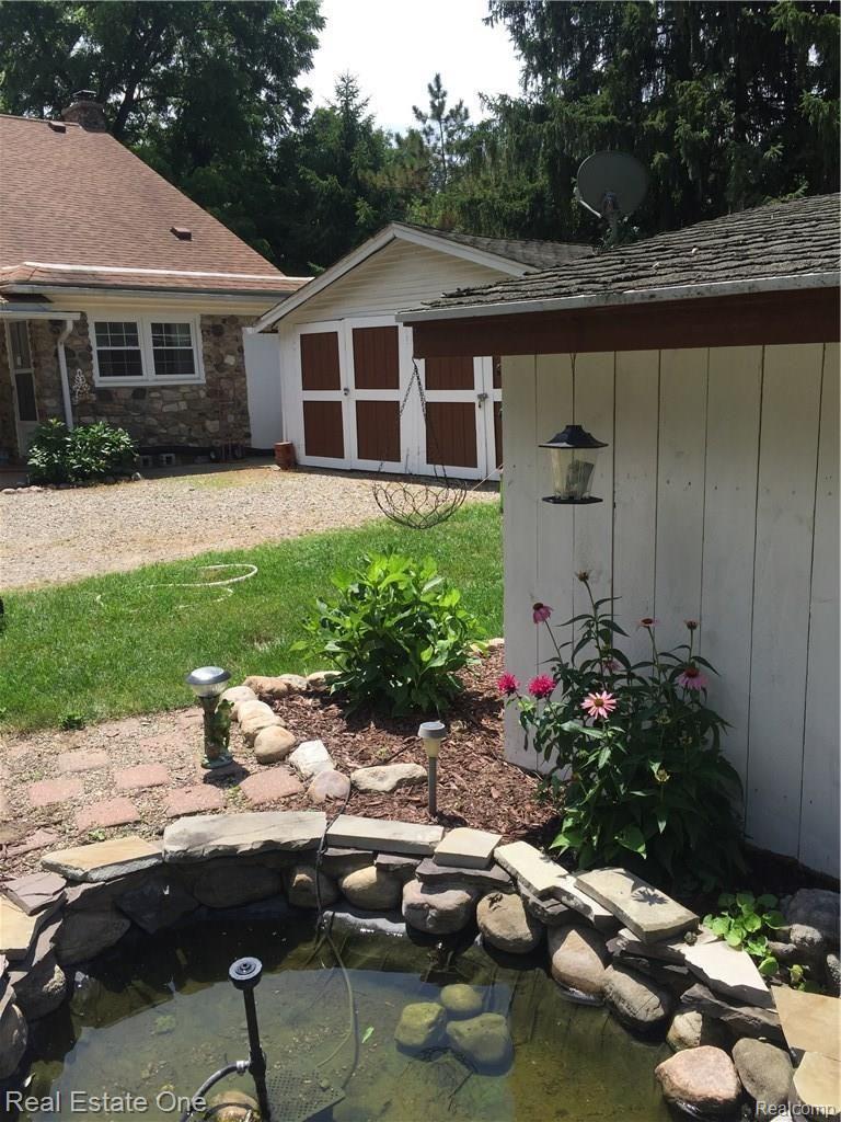 2070 West Wardlow Road Highland, MI 48357 - Photo 5 of 46 Wardlow 1.jpg