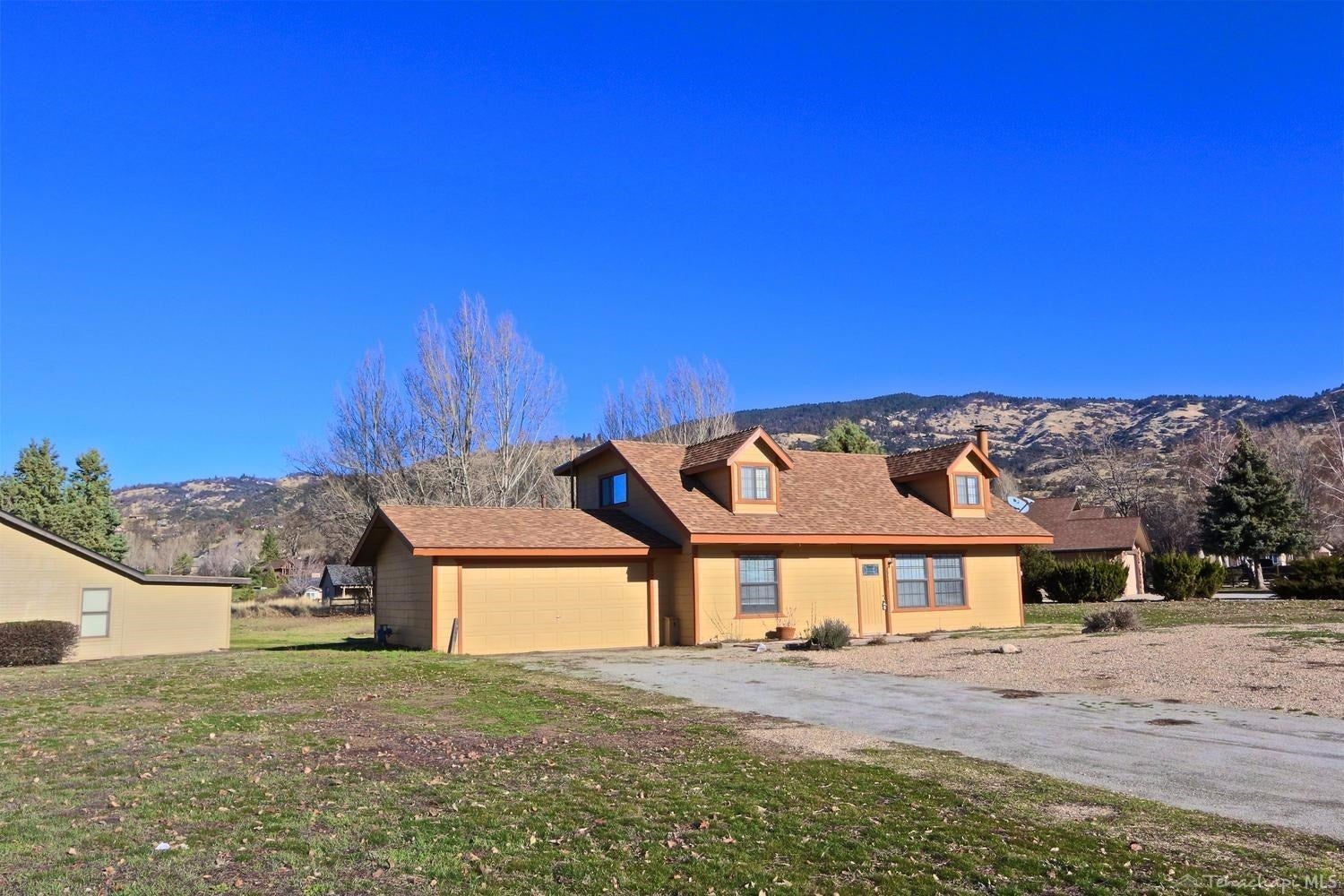 29501 Fawn Way Tehachapi, CA 93561 - Photo 4 of 37 Gallery Image 4