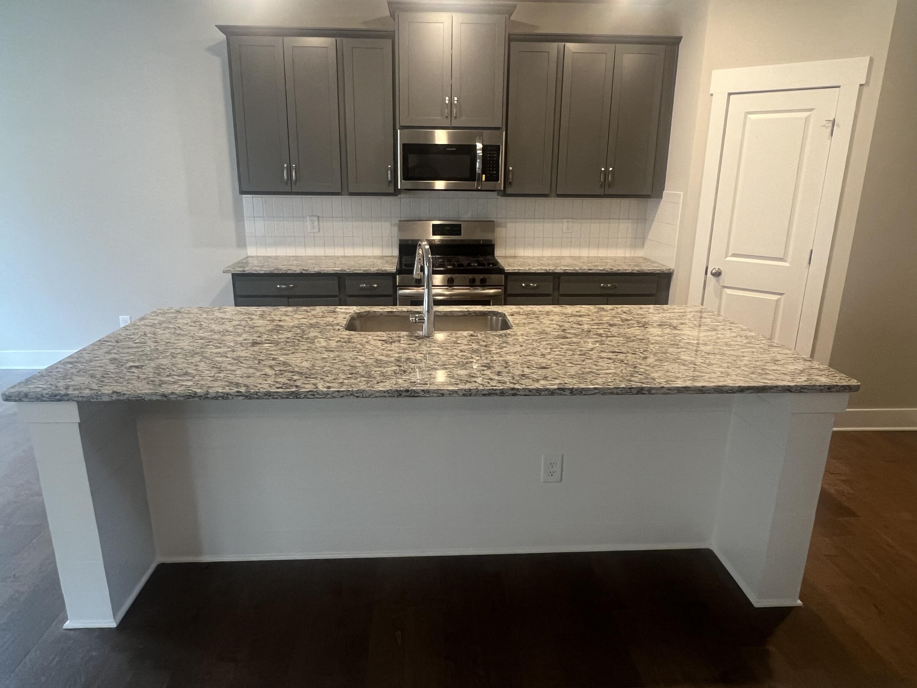 9114 Fuller Road, Unit 4 Chattanooga, TN 37421 - Photo 4 of 25 Kitchen w/ "H" Style Island