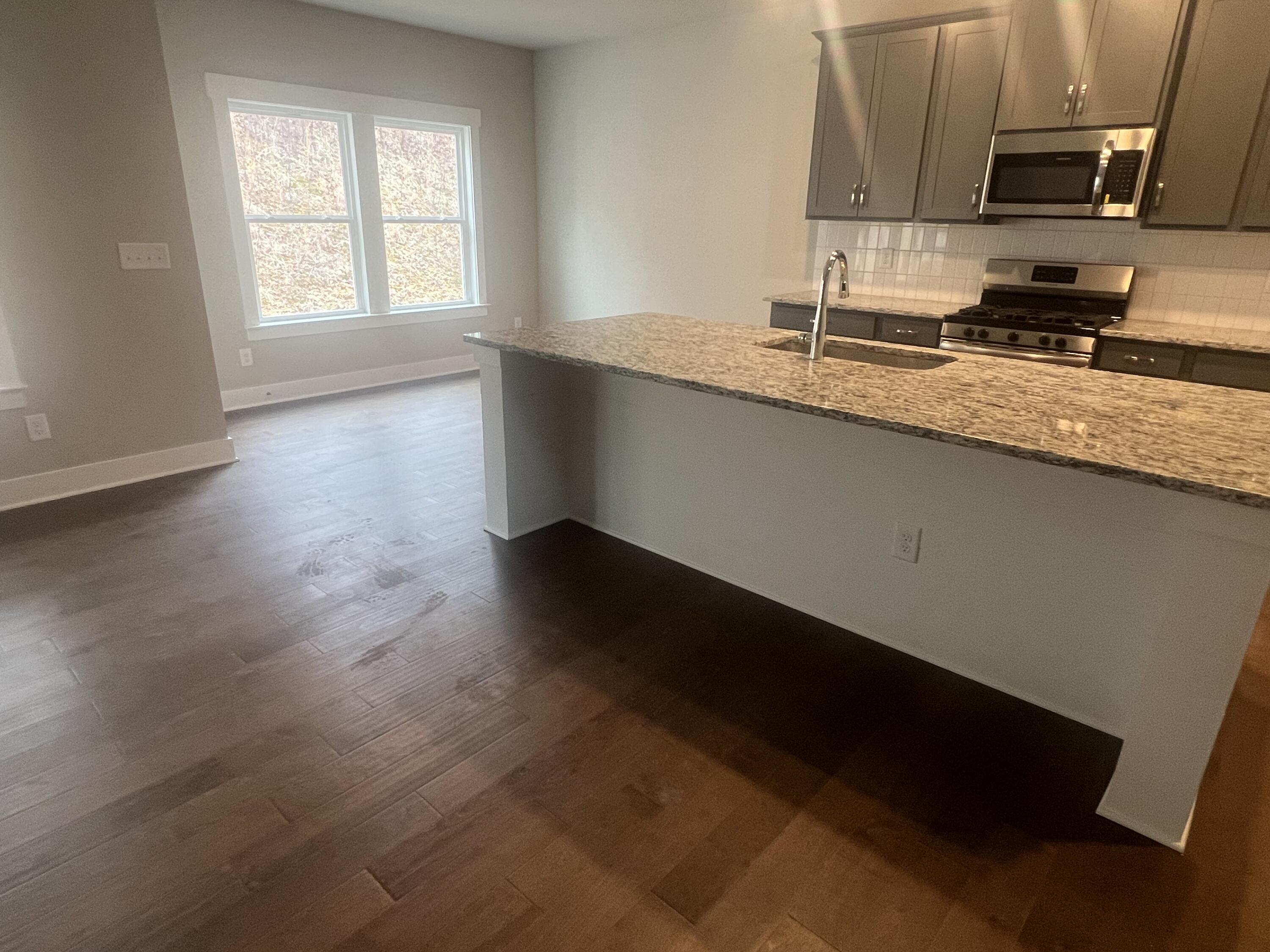 9114 Fuller Road, Unit 4 Chattanooga, TN 37421 - Photo 6 of 25 Kitchen/Breakfast Area