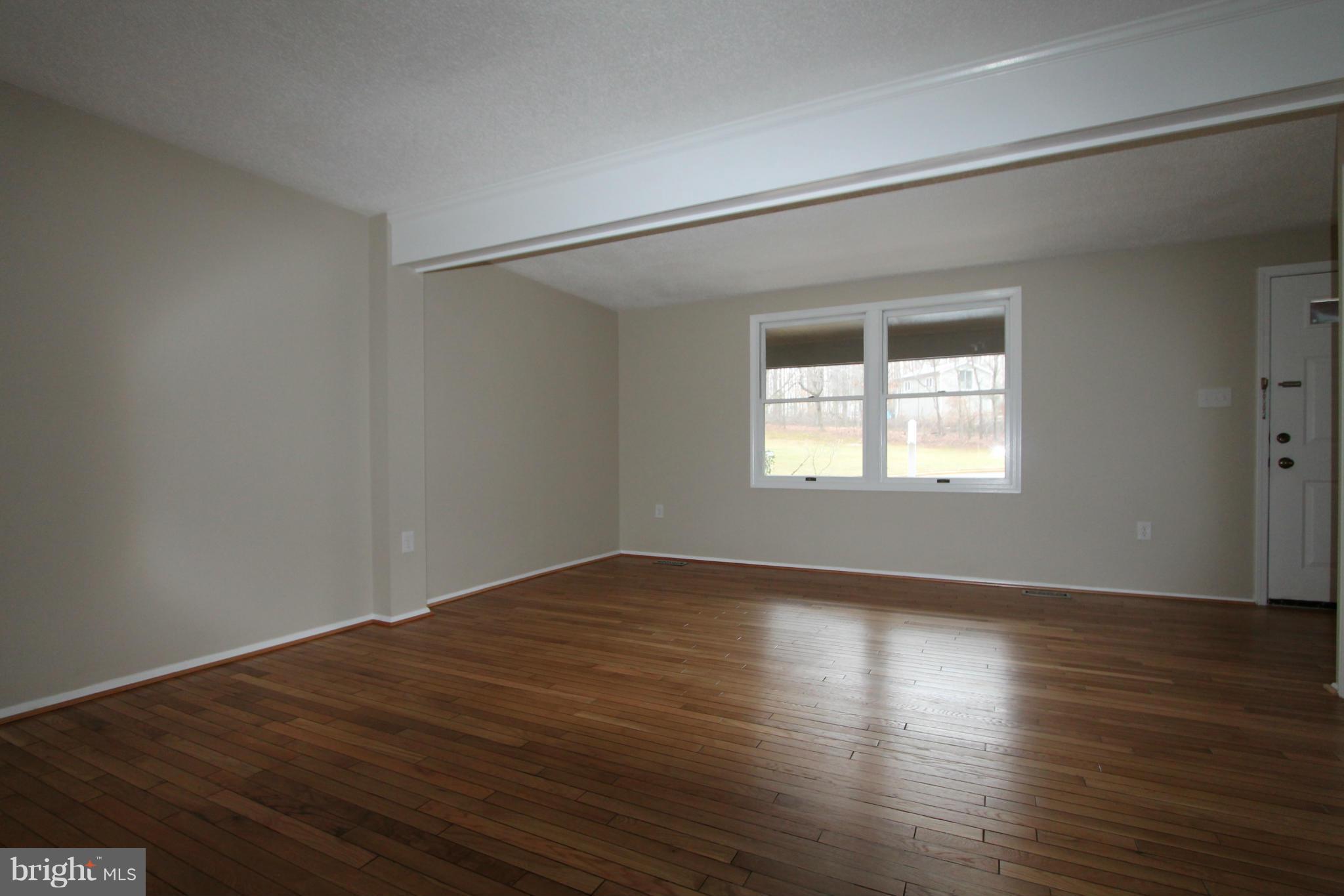 5837 Canvasback Road Burke, VA 22015 - Photo 2 of 23 Living Room
