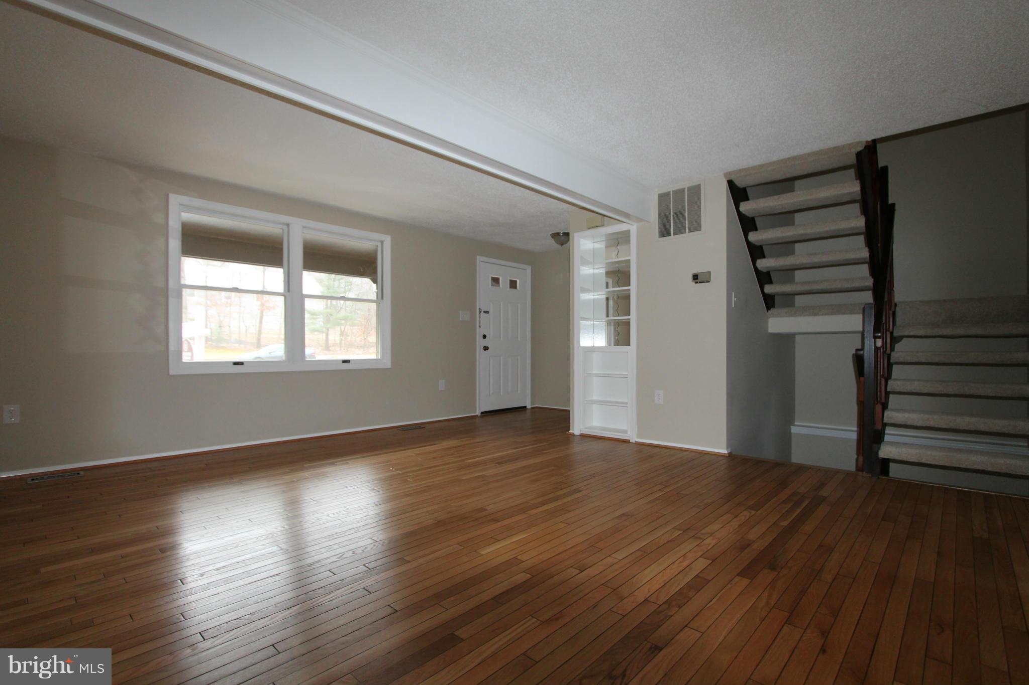 5837 Canvasback Road Burke, VA 22015 - Photo 3 of 23 Living Room