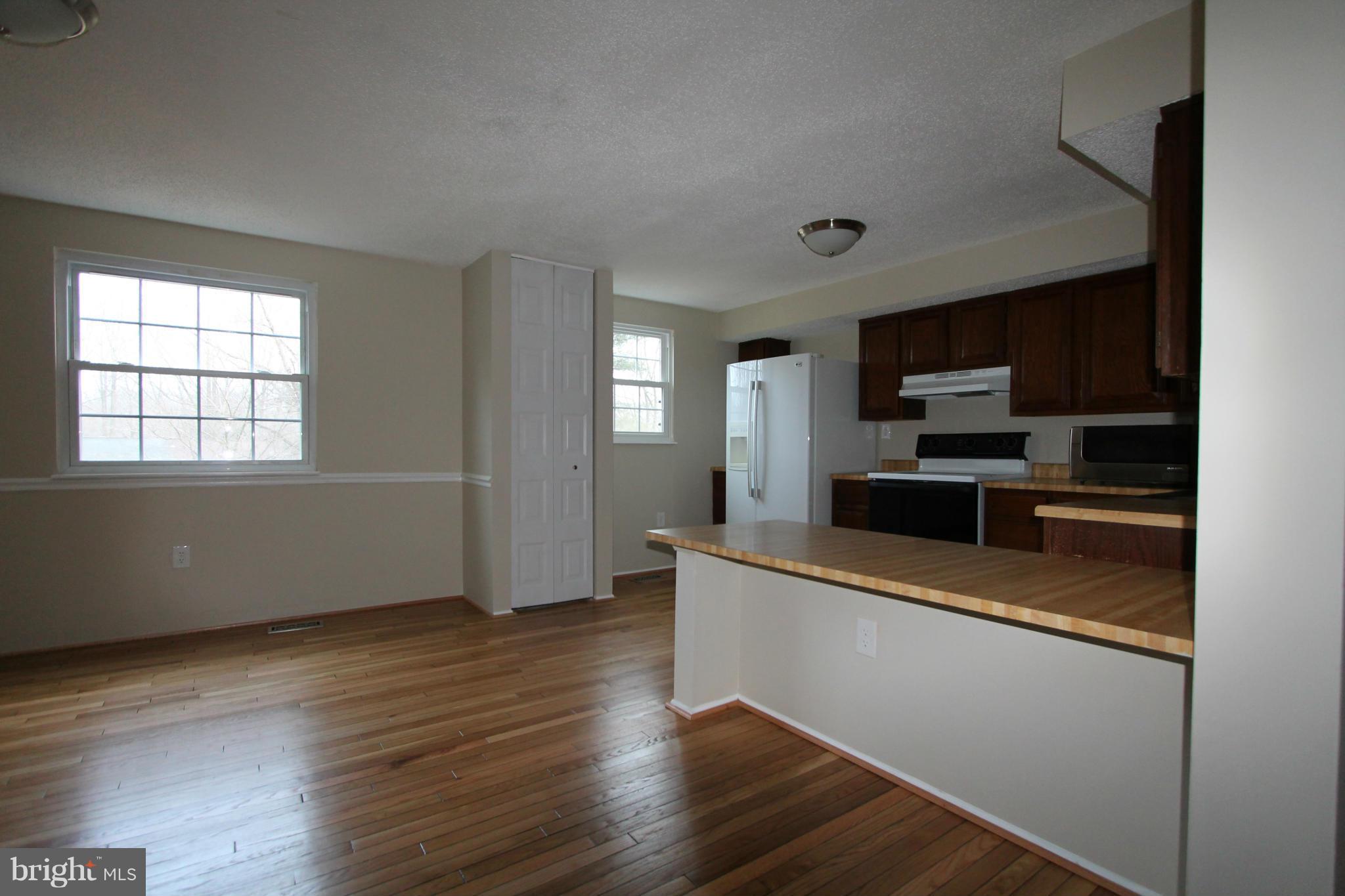 5837 Canvasback Road Burke, VA 22015 - Photo 6 of 23 Kitchen