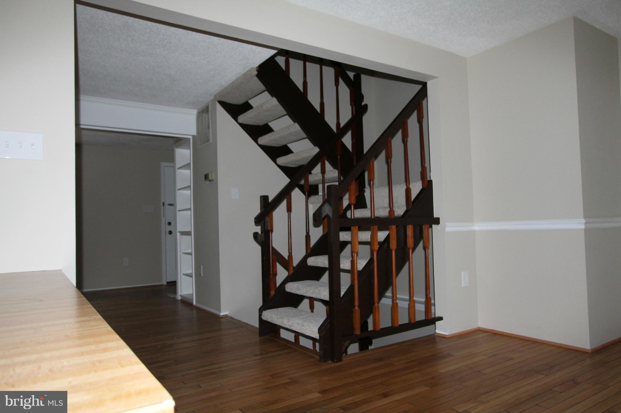 5837 Canvasback Road Burke, VA 22015 - Photo 8 of 23 Interior (General)