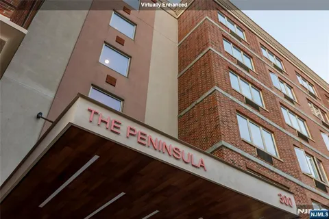 $638,000 | 3109 City Place, Edgewater, NJ 07020