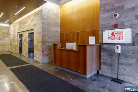 $648,000 | 3109 City Place, Edgewater, NJ 07020