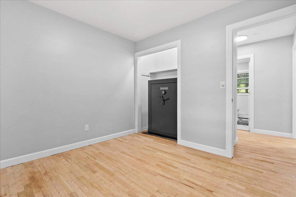 7958 Hively Road Jackson, MI 49201 - Photo 20 of 34 30-Media Jett - 19