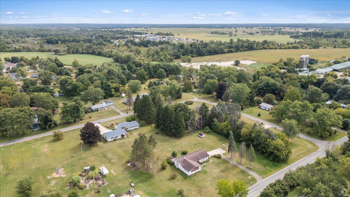 7958 Hively Road Jackson, MI 49201 - Photo 33 of 34 34-Media Jett - 07