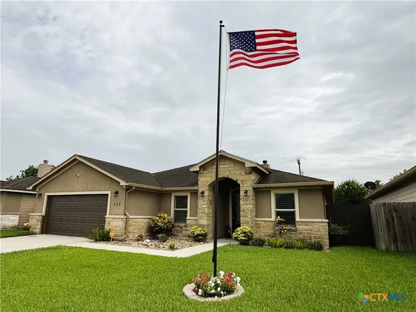 $343,900 | 207 Secretariat Drive, Victoria, TX 77901