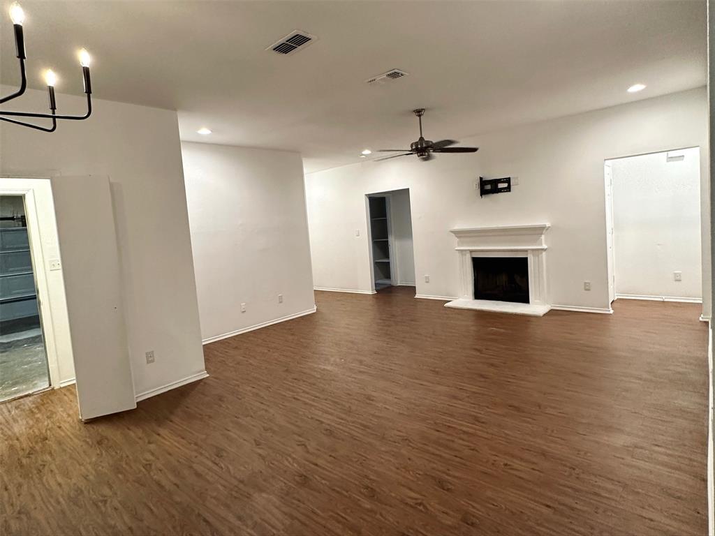3601 Lasso Road Fort Worth, TX 76262 - Photo 2 of 8