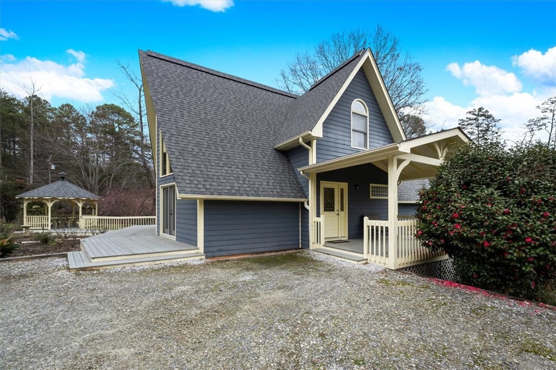 641 Jocassee Lake Road Salem, SC 29676 - Photo 6 of 46 Gallery Image 6