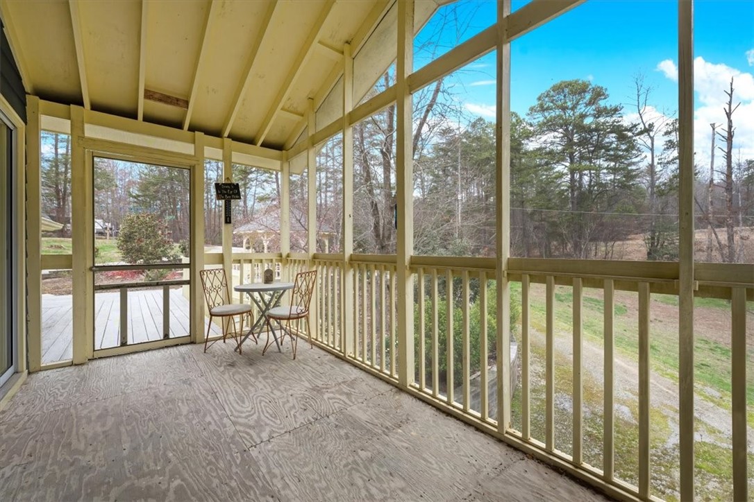 641 Jocassee Lake Road Salem, SC 29676 - Photo 7 of 46 Gallery Image 7