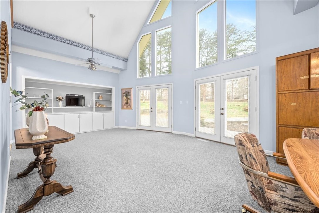 641 Jocassee Lake Road Salem, SC 29676 - Photo 9 of 46 Gallery Image 9