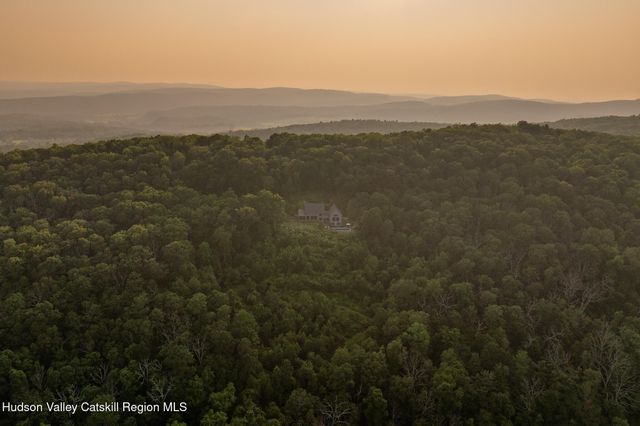 $3,850,000 | 350 Tory Hill Farm Road, Hillsdale, NY 12529